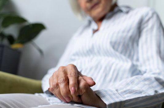 Prévention de la maladie d'Alzheimer ? Rôle potentiel du Shilajit et des vitamines B